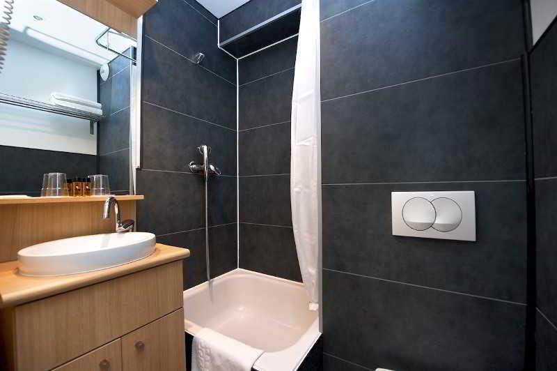 Staycity Aparthotels Paris Gare De L'Est Exterior photo
